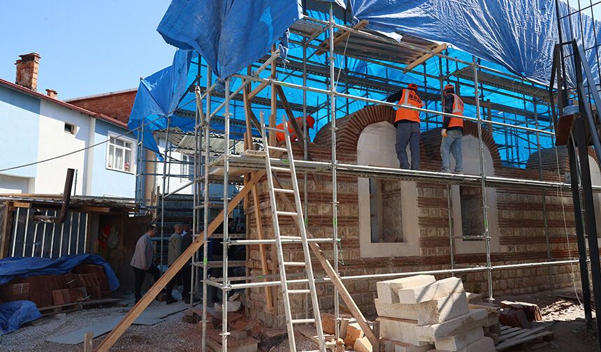 OSMANLI ESERİ ÇOKALCA CAMİİ'NİN İHYASI SÜRÜYOR