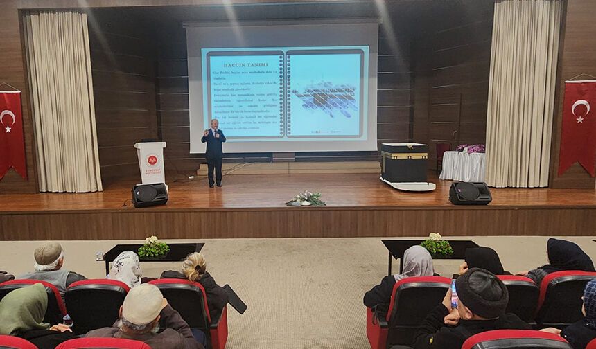 Etimesgut'ta hacı adaylarına yönelik eğitim düzenlendi