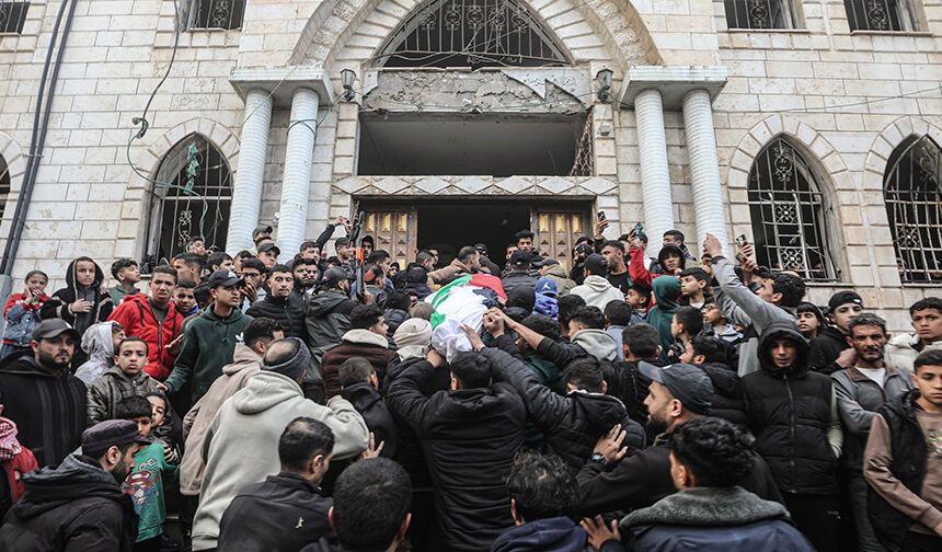 FİLİSTİNLİ ŞEHİTLER EBEDİYETE UĞURLANDI