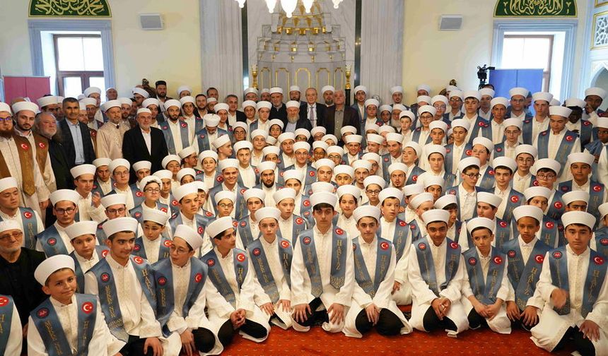 KÜÇÜKÇEKMECE’DE 232 HAFIZ İCAZET ALDI