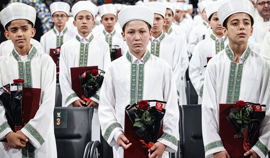 MERSİN'DE 260 HAFIZ İCAZET SEVİNCİ YAŞADI