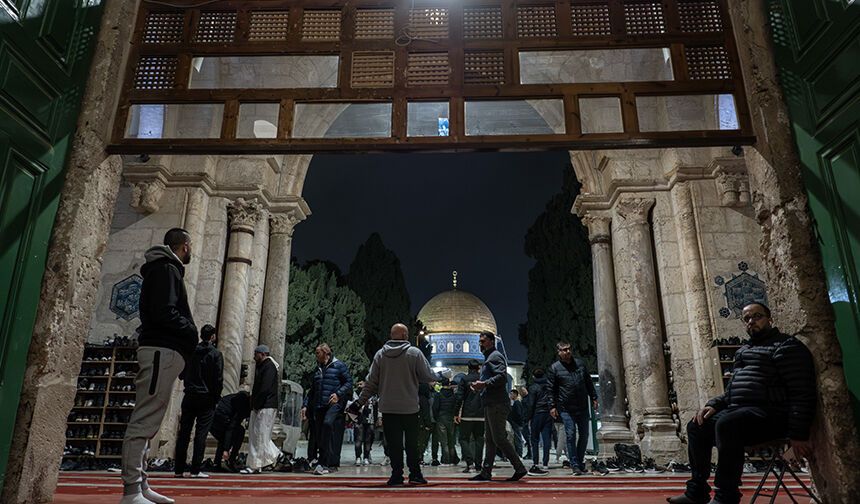 MESCİD-İ AKSA 41 GÜN SONRA İBADETE AÇILDI