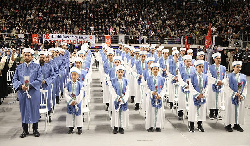 NİĞDE'DE 111 HAFIZ İCAZET ALDI