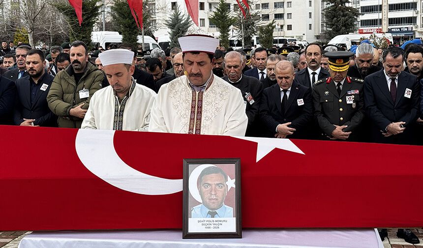 Şehit olan polis Seçkin Yalçın ebediyete uğurlandı