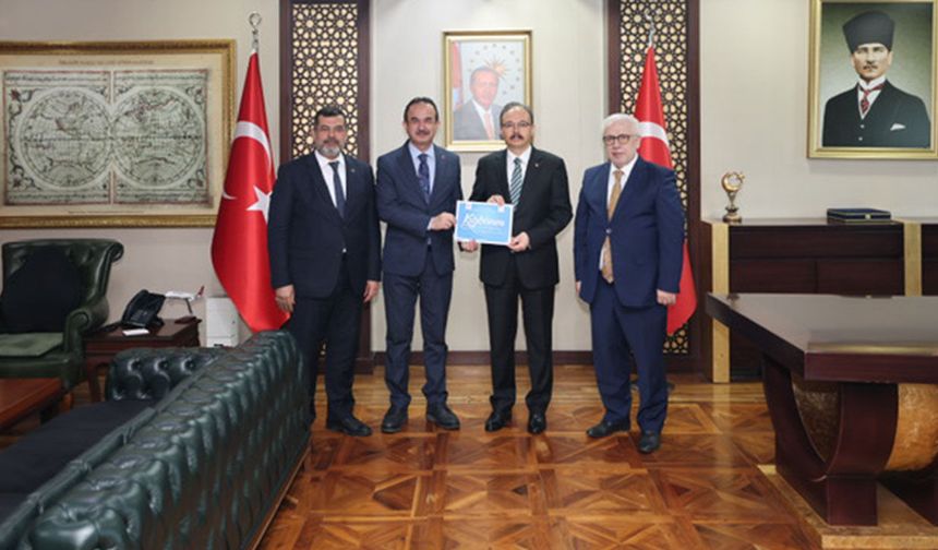 Siirt Valisi Kızılkaya, kurbanını TDV'ye emanet etti