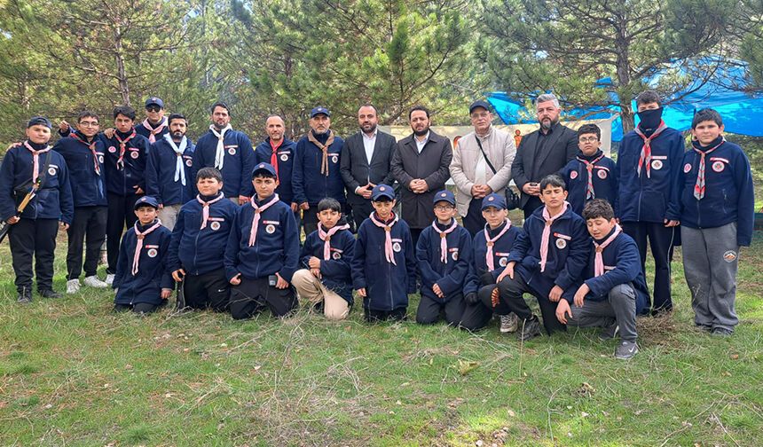 Sivas'ta izci gençler kampta buluştu