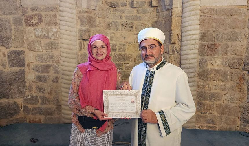 Ukraynalı eğitmen Olena Müslüman oldu