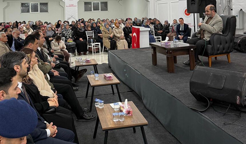 Ulubey'de medeniyet söyleşisi düzenlendi