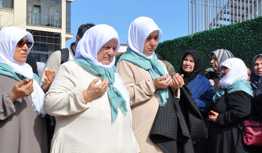 Balıkesirli hacı adayları dualarla uğurlandı