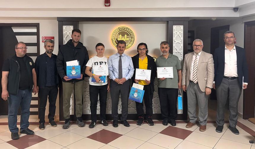 Düzce'de gençlik yarışması ödülleri verildi