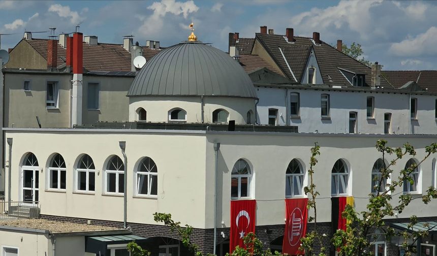 HERTEN'E KUBBELİ CAMİ