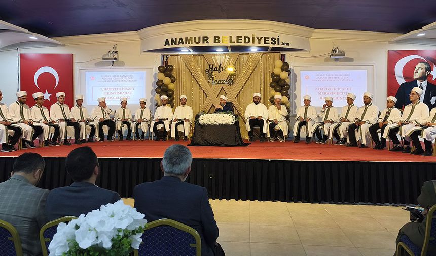 Anamur'da hafızlar icazet sevinci yaşadı