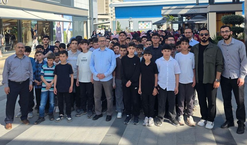 Mezitli'de Kur'an kursu öğrencileri sinema etkinliğinde buluştu