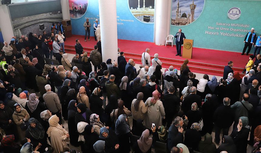Sakarya'dan ilk hac kafilesi uğurlandı
