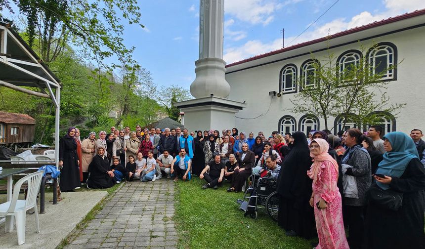 Sapanca'da engelsiz cami buluşması