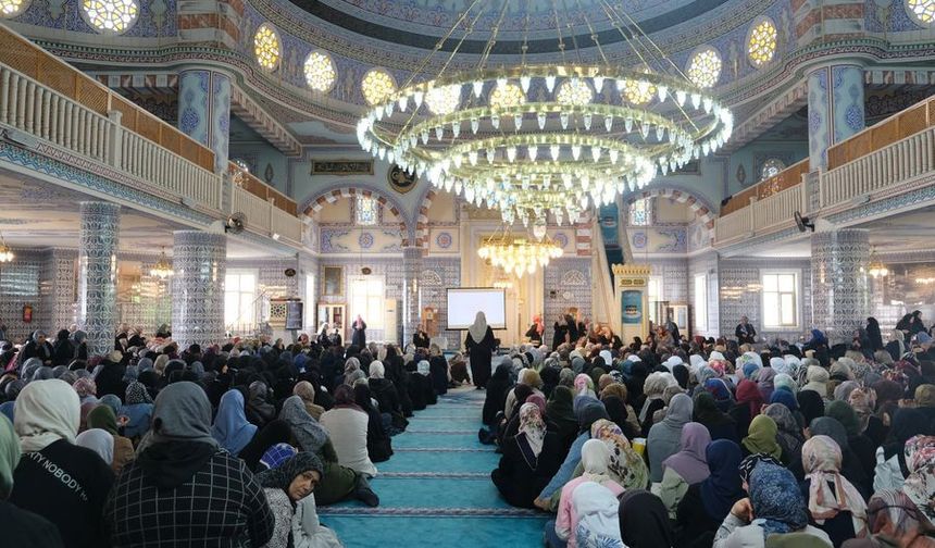 Ümraniye’de Kur’an Kursu kapanış programı düzenlendi