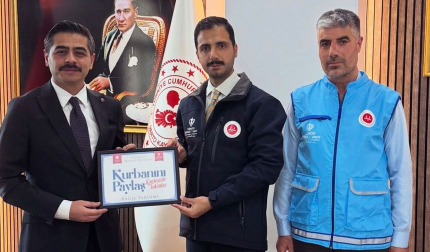 Varto Kaymakamı Işık, kurbanını TDV'ye emanet etti