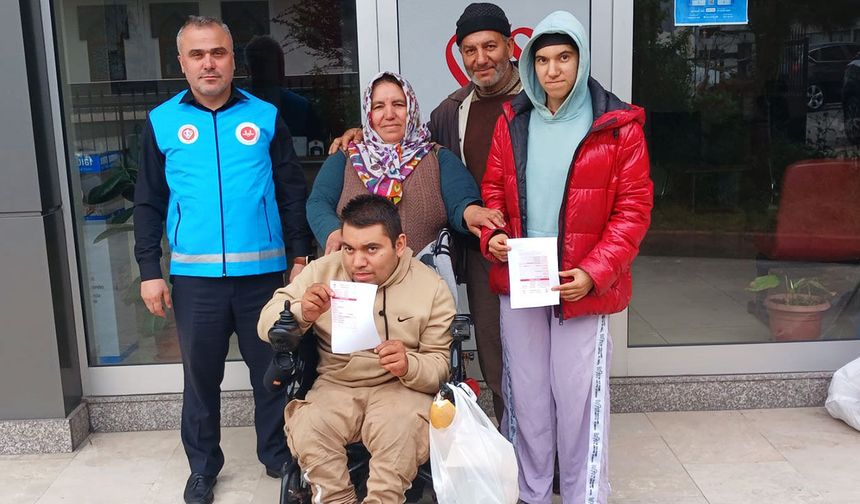 ENGELLİ KARDEŞLER İLK KURBAN VEKALETLERİNİ TDV'YE VERDİ