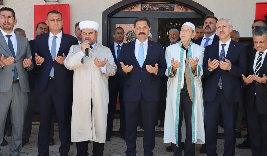 Hatay'da depremlerin ardından 129'uncu cami ibadete açıldı
