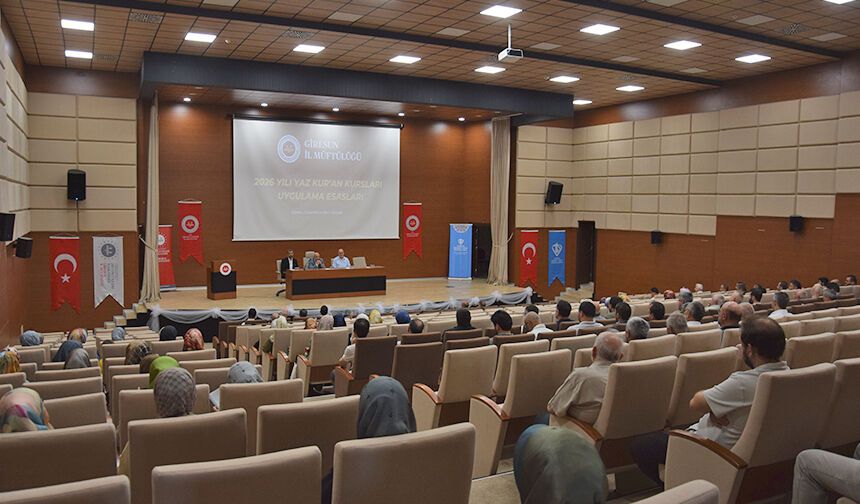 YAZ KUR'AN KURSLARI EĞİTİM SEMİNERLERİ SÜRÜYOR