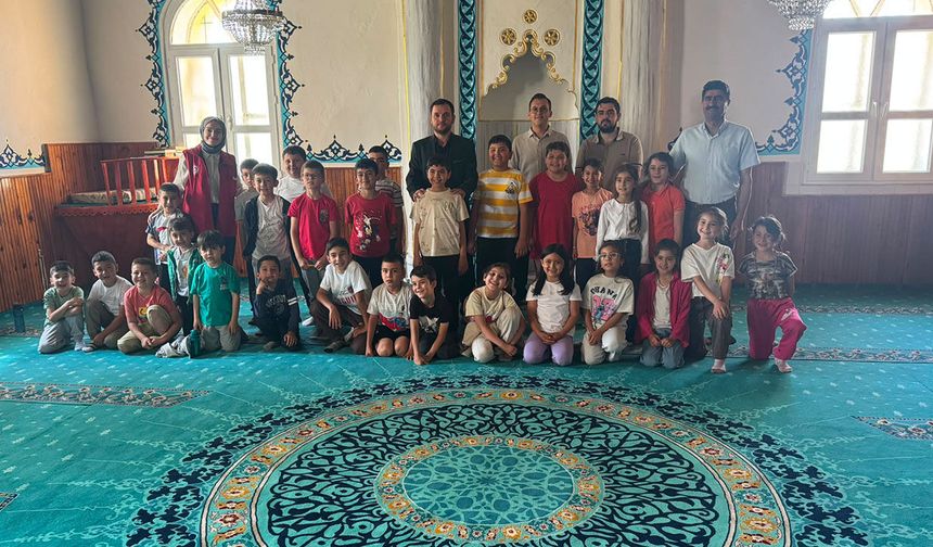 Kıbrıscık'ta çocuklar cami şenliğinde buluştu