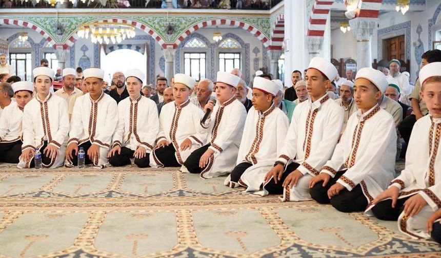 KOCAELİ'DE 88 HAFIZ MEZUN OLDU