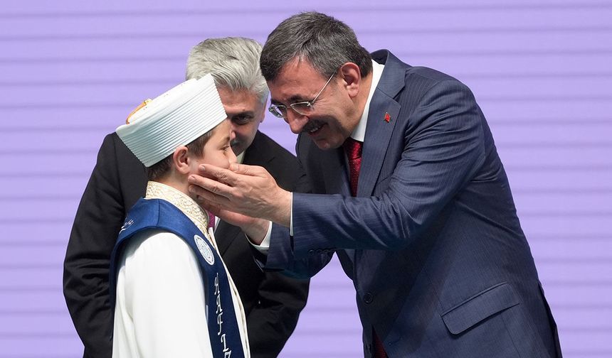 KUR'AN'A SAHİP ÇIKMAK HAFIZLIĞIN ÖZÜDÜR
