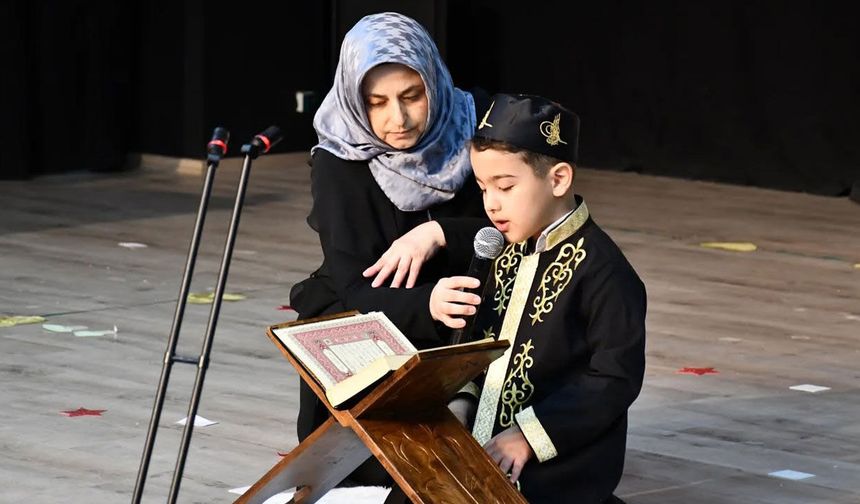 MİNİKLER YIL SONU HEYECANI YAŞADI