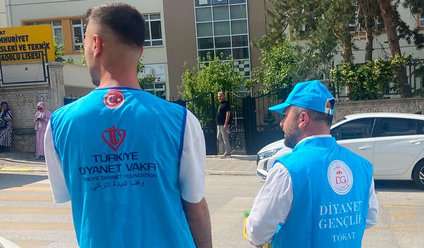 Tokat'ta Diyanet gençlik, LGS'de öğrencileri yalnız bırakmadı
