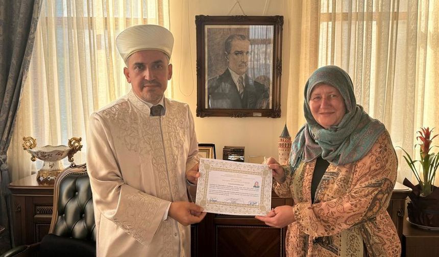 Hollandalı Schut ezandan etkilenerek Müslüman oldu