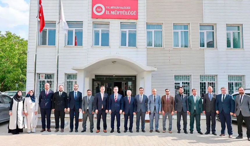 Vali Karakaya, ilçe müftüleriyle bir araya geldi