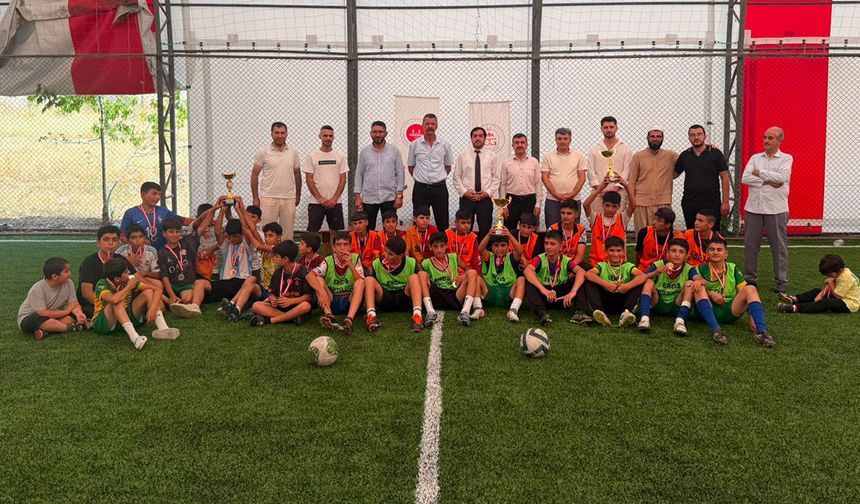 Erciş'te "Camiler Arası Futbol Turnuvası" düzenlendi