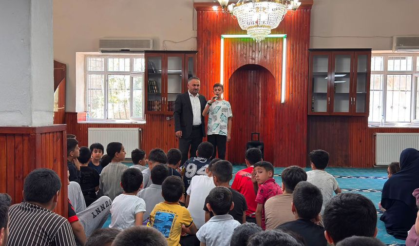Yaz Kur’an Kursu öğrencileri sabah namazında buluştu