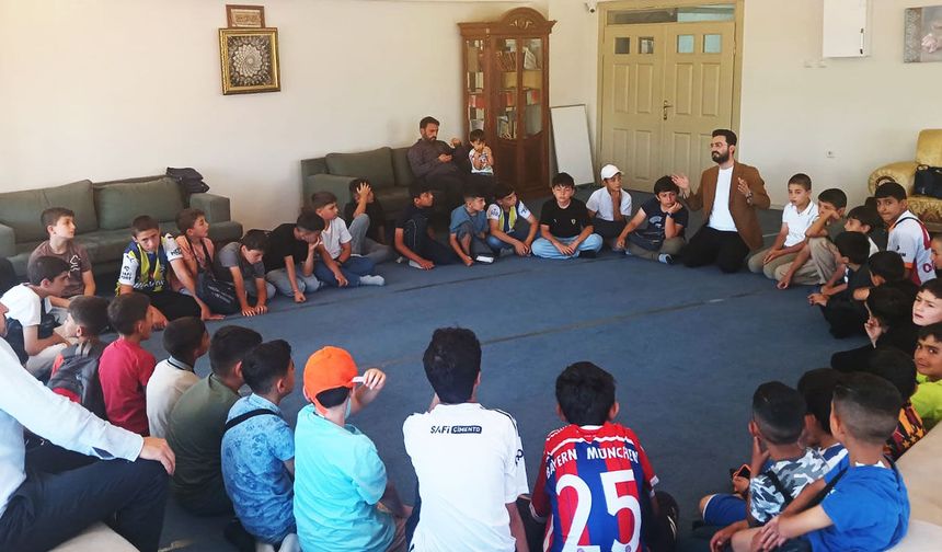 İslam'ın gayesi güzel ahlaklı bireyler yetiştirmektir
