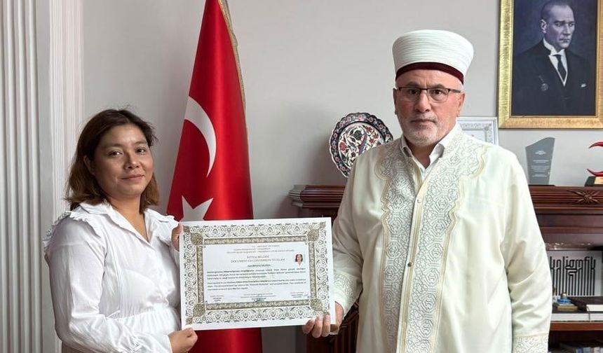 Filipinli kadın Kağıthane'de Müslüman oldu