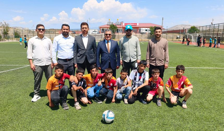 Çaldıran'da Yaz Kur’an Kursu öğrencileri futbol turnuvasında buluştu