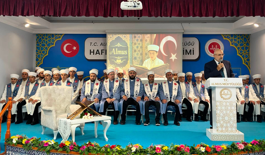 41 HAFIZA İCAZET BELGELERİ TAKDİM EDİLDİ