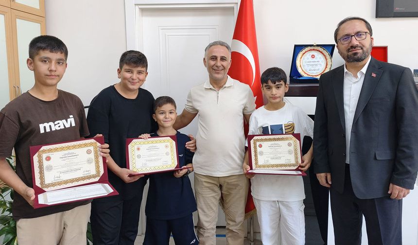 Adıyaman'da hafızlar belge aldı