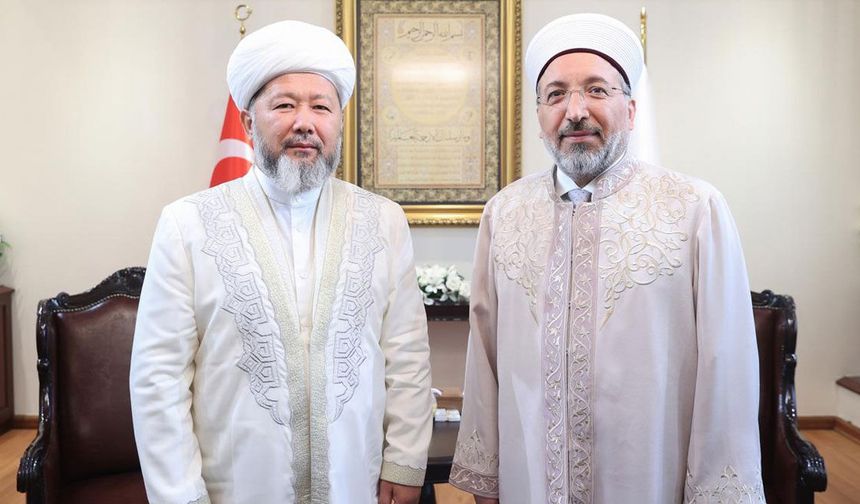 KAZAKİSTAN MÜSLÜMANLARI DİNİ İDARESİ BAŞKANI TAGANULI'YI KABUL ETTİ