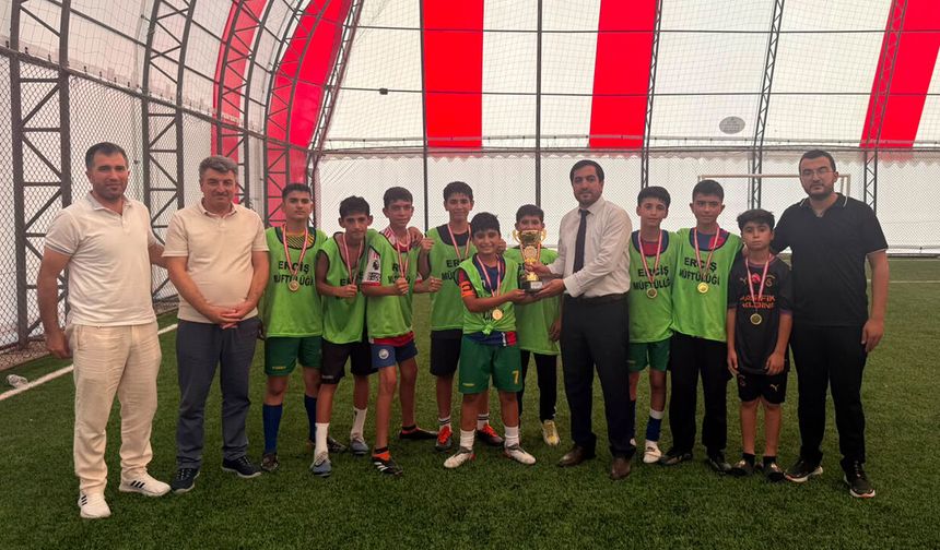 Erciş’te Yaz Kur’an Kursu Öğrencileri Futbol Turnuvasında Buluştu