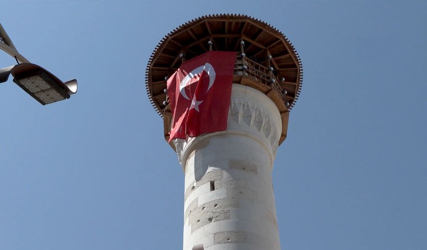 MİNARE TAŞLARINDA FRANSIZ İŞGALİNİN İZLERİ ÇIKTI