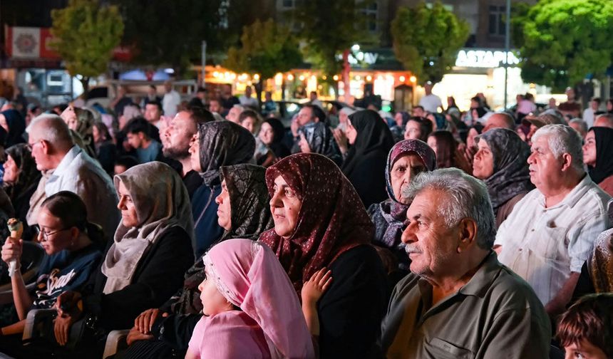 Karaman’da Mevlid-i Nebi coşkusu meydanlara taştı