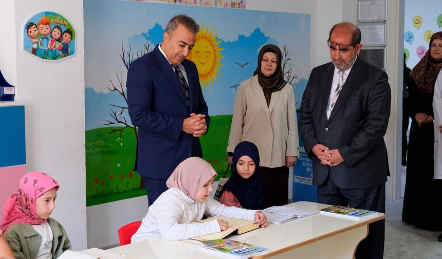 Karaman Valisi Çiçek, Yaz Kur’an Kursu Öğrencileriyle Buluştu