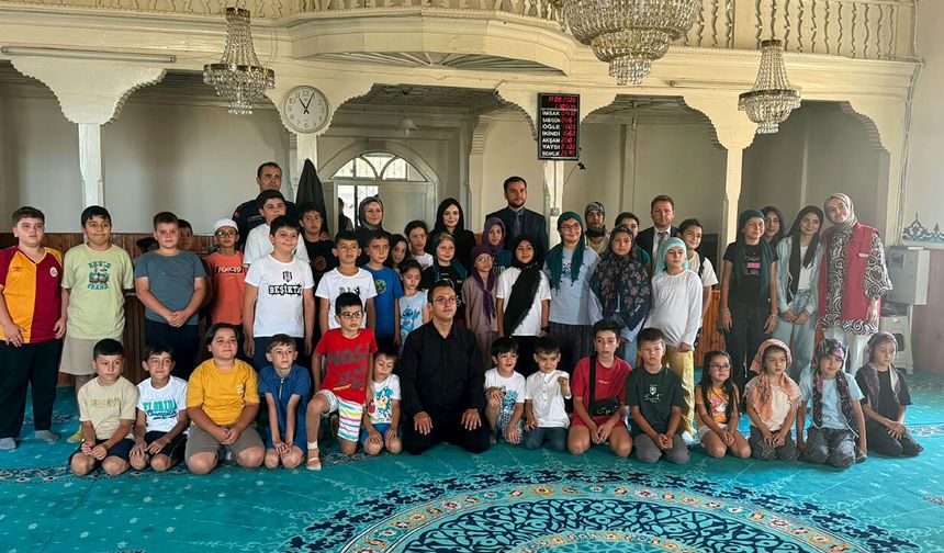 Kıbrıscık’ta Yaz Kur’an Kursları Kapanış Programı Düzenlendi