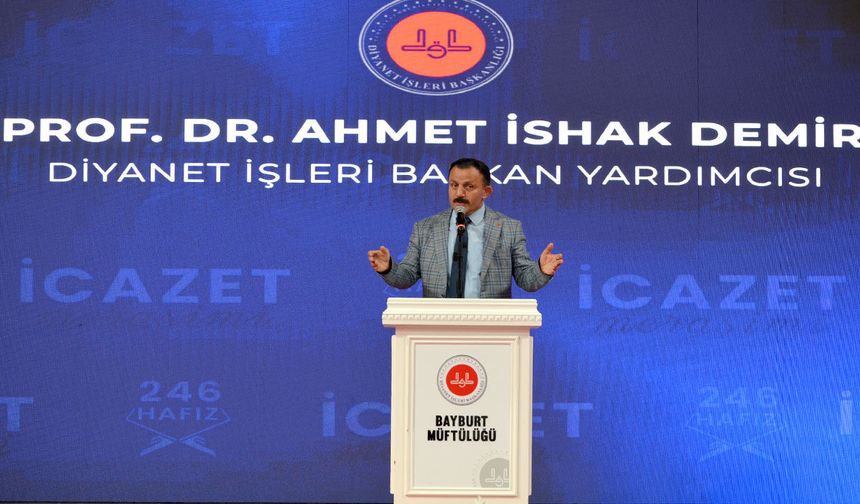 ÜLKEMİZDE HER YIL 15 BİN HAFIZ YETİŞİYOR