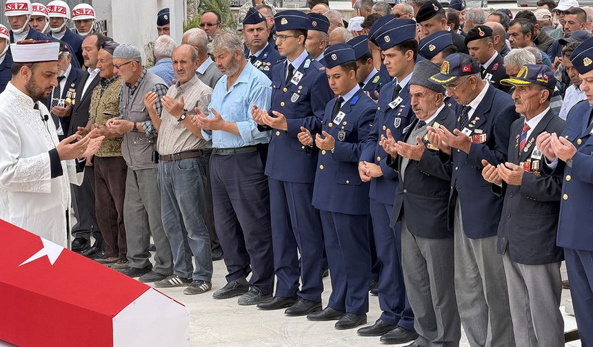 Kıbrıs gazisi Yaşar Gürbüz, Kütahya'da ebediyete uğurlandı