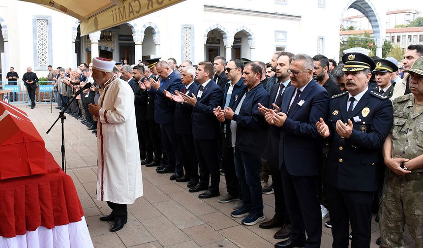 Kırıkkale'de şehit polis ebediyete uğurlandı