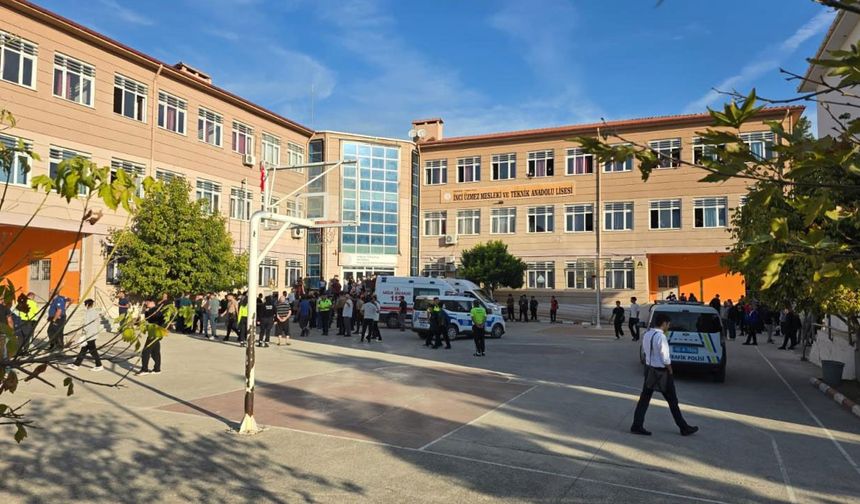 MANİSA'DA OKULA SİLAHLI SALDIRI