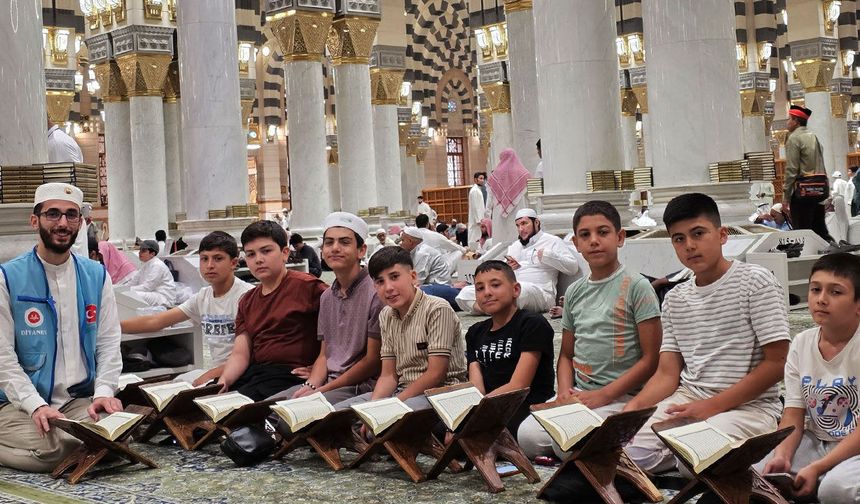 "Hafızlar Umrede" projesi hayat buldu