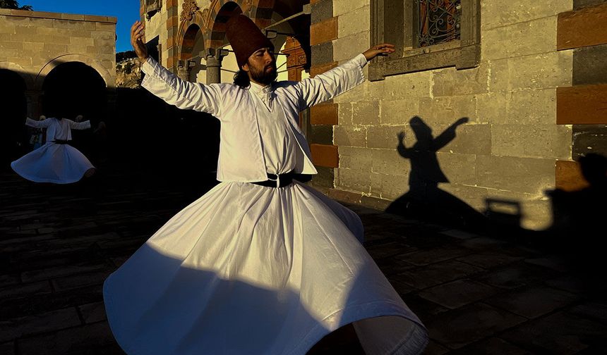 MÜHENDİSİN TASAVVUF MERAKI SEMAZENLİĞE DÖNÜŞTÜ